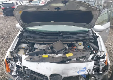 2014 Toyota Prius Three из США, поврежденный, VIN JTDKN3DUXE1812268